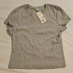 NWT Uniqlo Gray Mini Short Sleeve T-Shirt Small